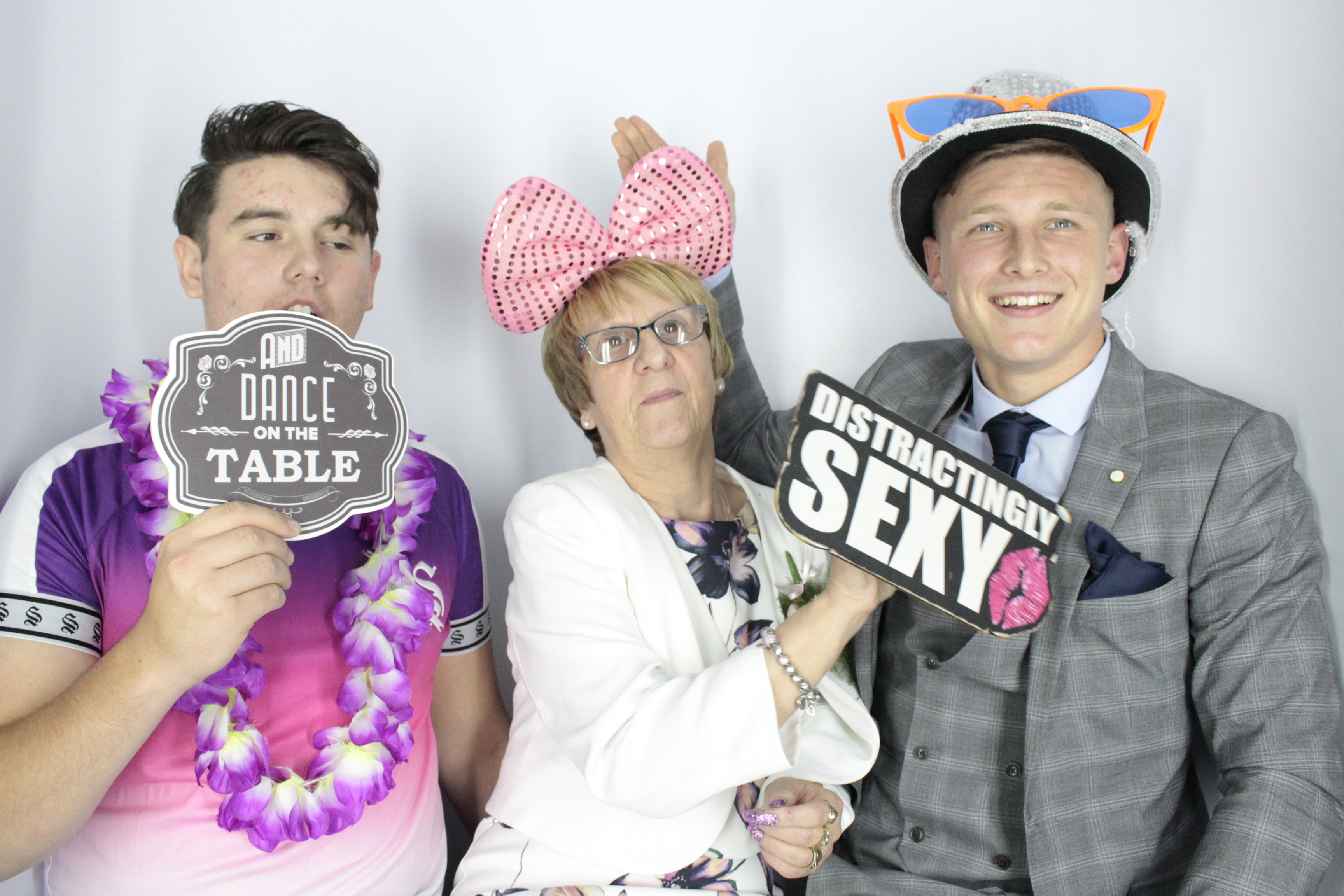 Tom & Donna's Wedding  | View more photos from the event at gallery.myphotoboothexperience.co.uk/u/MyPhotoBoothExperienceLtd/Tom-Donnas-Wedding